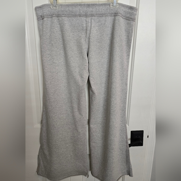 Abercrombie & Fitch Light Gray Hoodie - Picture 2 of 3